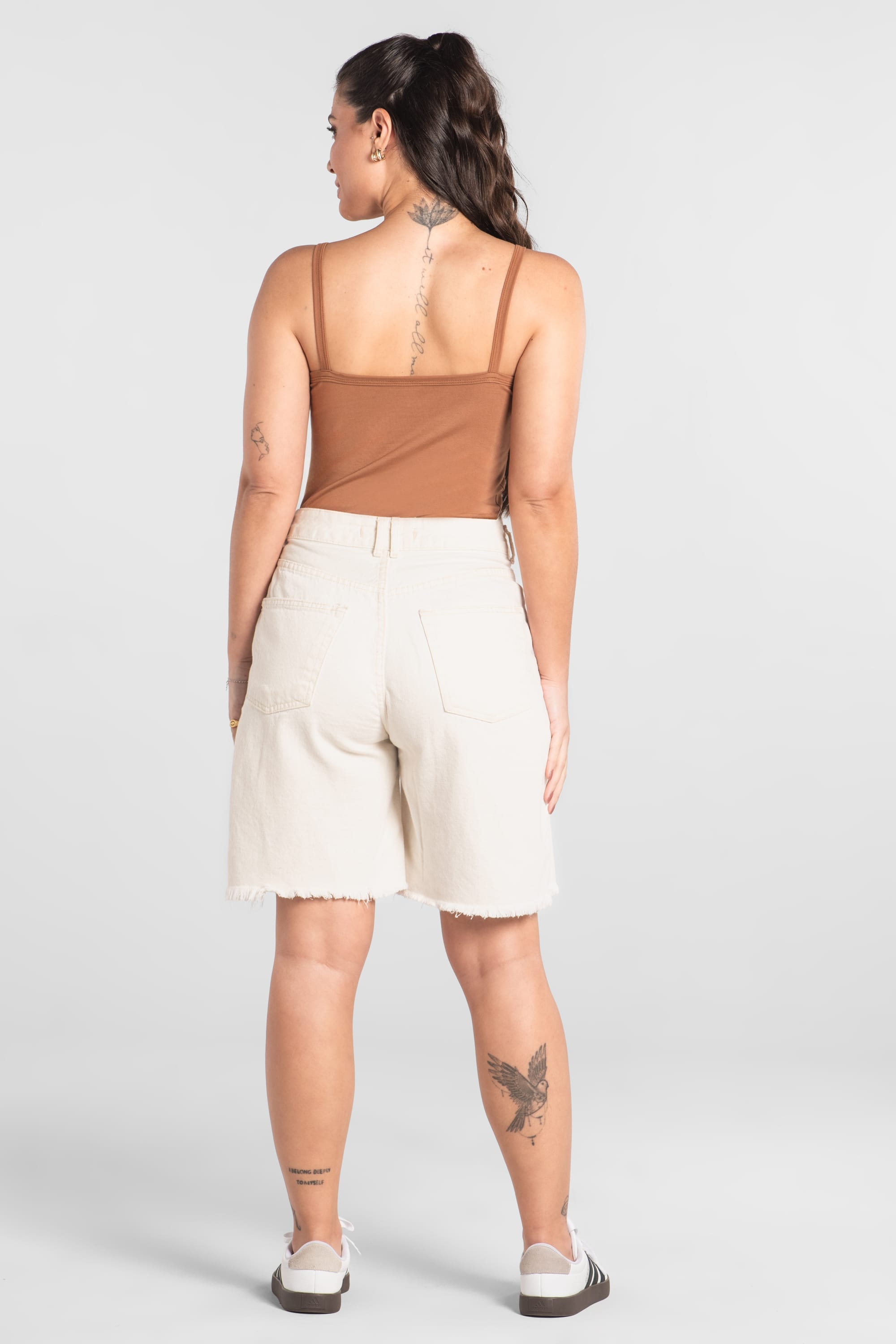 Regata Feminina em Cotton com Alcinhas (Marrom) Just Basic - Imagem 8